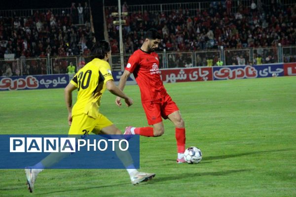 بازی بدون گل تراکتور و فجر سپاسی
