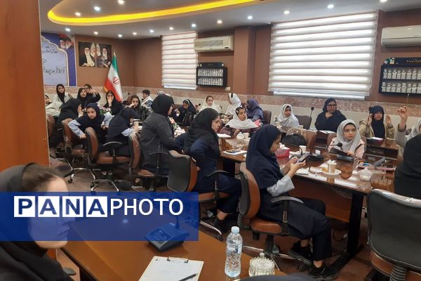 جلسه آموزش خبرنگاری در شهرستان رباط‌کریم