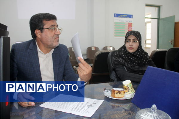 کافه کتاب با موضوع قدرت قدردانی در سازمان دانش‌آموزی استان بوشهر 