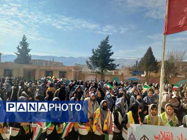 همایش یاوران انقلاب پیشتازان مقاومت در شهرستان ایوان