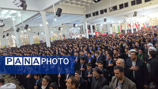 حضور دانش آموزان و آحاد مردم شریف منطقه رضویه در راهپیمایی 13آبان