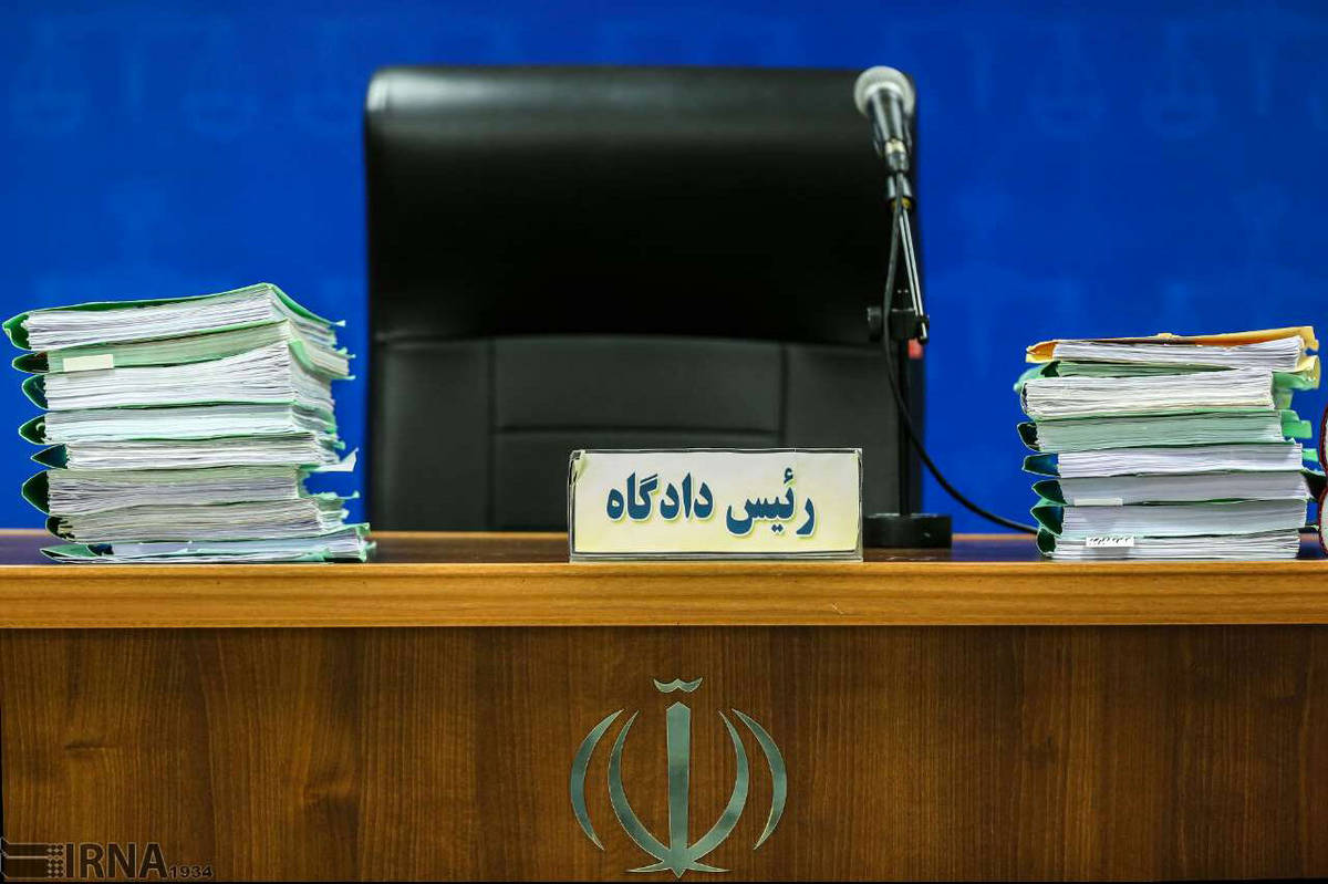 مجازات مفسدان اقتصادی موجب آرامش خاطر جامعه میشود