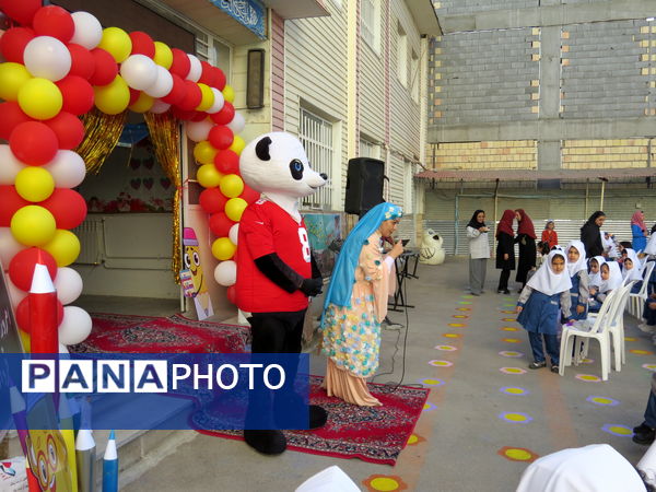 جشن شکوفه ها مدرسه ۱۷شهریور