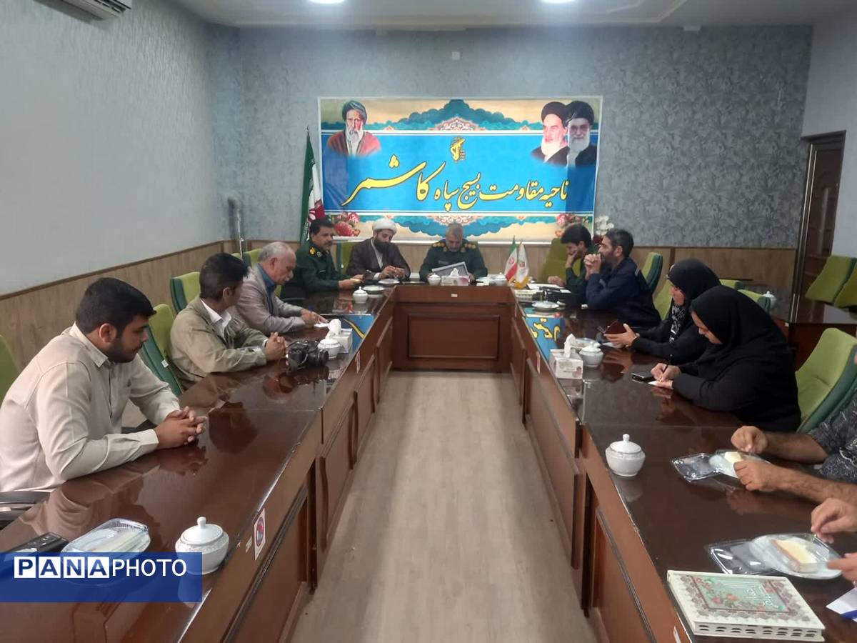 نشست خبری فرمانده ناحیه مقاومت بسیج کاشمر با خبرنگاران به مناسبت هفته دفاع مقدس