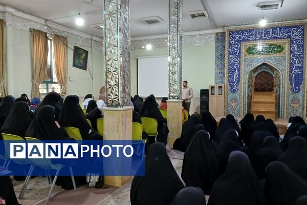 برگزاری جلسه توجیهی هیات‌های دانش‌آموزی دختران آموزش و پرورش ناحیه۶ مشهد