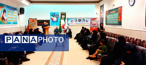 نشست بانوان ستاد نماز جمعه با امام جمعه شهرستان کاشمر 