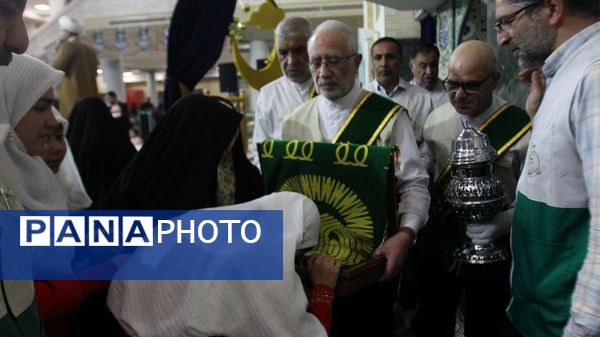 محفل قرآنی خانوادگی و افطاری ساده در مصلی خاتم‌الانبیا زنجان