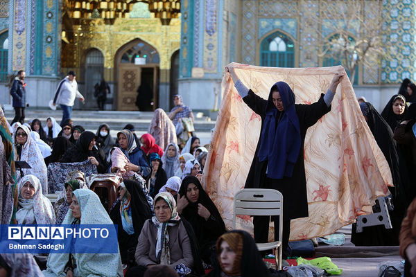 نماز عید فطر - امامزاده پنج تن لویزان