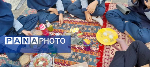 صبحانه سالم به مناسبت هفته سلامت در مدرسه ربابه هاشمیان یزدی شیروان