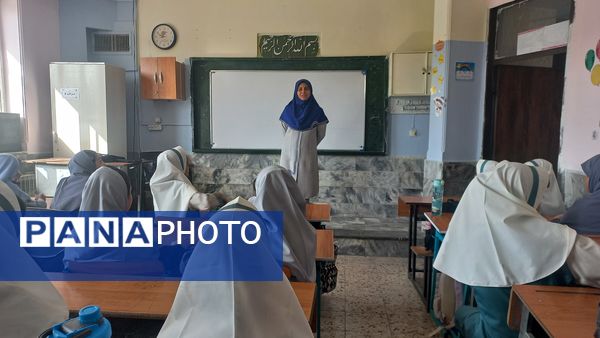 بوی علم و بوی دانش درهوای دبستان لطیفه