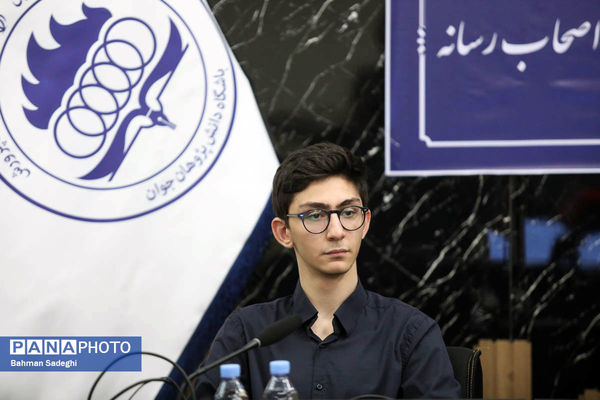 نشست خبری رئیس باشگاه دانش پژوهان جوان 