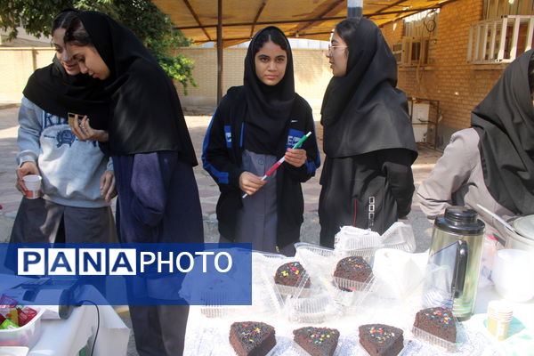 جشن دهه فجر انقلاب اسلامی در دبیرستان رضوان شهرستان بوشهر