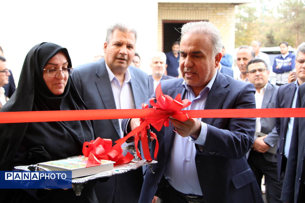 اهدا دستگاه شتابگر الکترونی به دانشگاه یزد