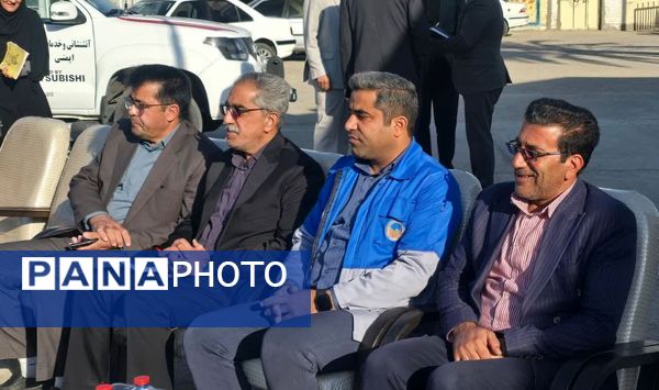 مراسم نمادین نواختن زنگ پدافند غیرعامل در دبستان شهید دهستانی بافق