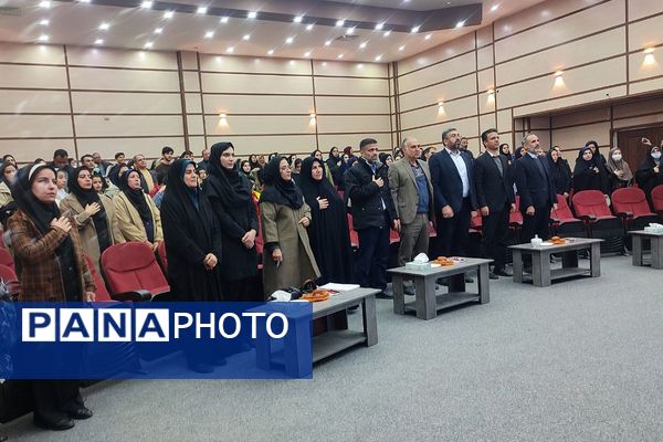 درخشش خلاقیت دانش آموزان قدسی در نمایشگاه دستاوردهای فناورانه و پژوهشی