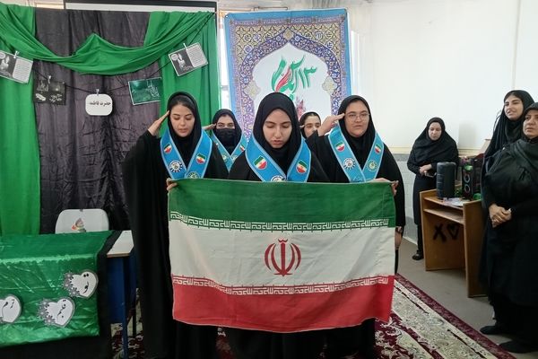 مراسم روز دانش آموز و ایام فاطمیه در دبیرستان حضرت خدیجه (س)جعفریه قم 