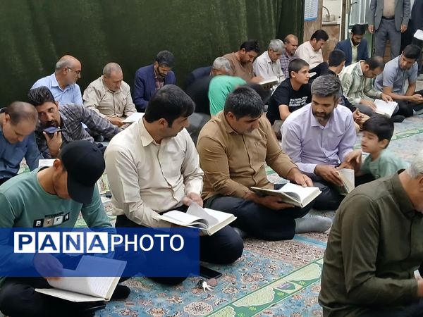 شب شعر و روایت‌گری محفل ادبی خارزنج در خلیل‌آباد