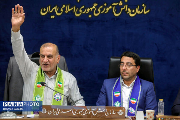 نشست قائم مقام سازمان دانش آموزی با معاونان پرورشی، تربیت‌بدنی و مسئولان سازمان دانش‌آموزی آذربایجان شرقی
