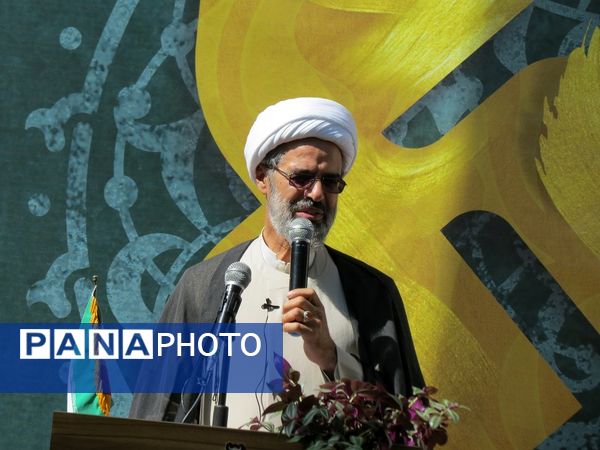 نواختن زنگ سپاس معلم در هنرستان محمودیه بجنورد