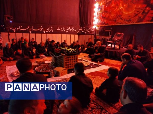 برپایی سفره حضرت رقیه(ص) در حسینه حسینی روستای رزق آباد شهرستان کاشمر