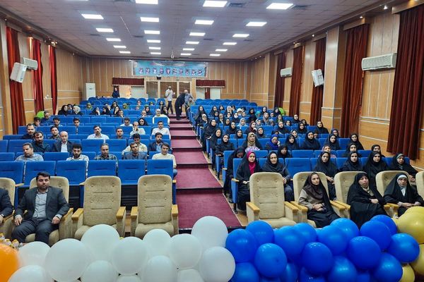 آیین تقدیر از مشاوران و رابطین مشاورین در قرچک