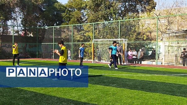 روز اول از مسابقات فوتبال المپیاد ورزشی دبیرستان شاهد ابوذر غفاری نیشابور 