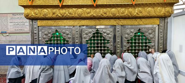 شروع قصه بندگی با دست های کوچک