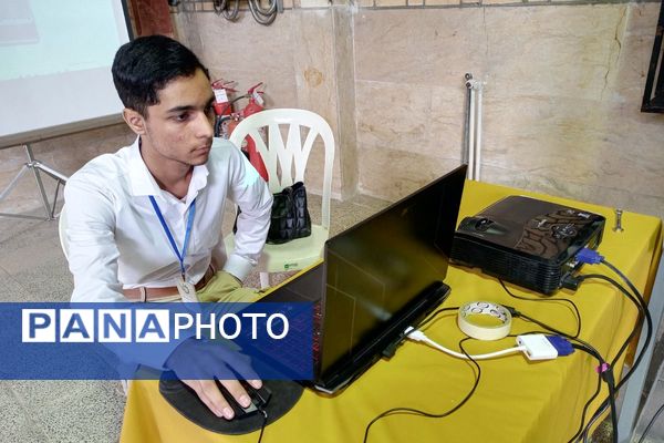 نمایشگاه دستاوردهای دانش‌آموزان هنرستان فنی حرفه‌ای‌ رباط‌کریم