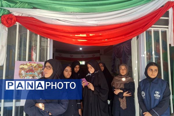 لبخند و شور نوجوانی، نشاط مدارس شهرستان قدس در ۱۳ آبان 