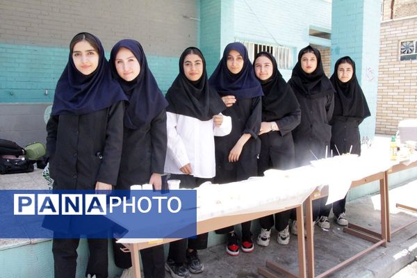 جشنواره هفته مشاغل در هنرستان تقوی پیشگان بهارستان۲