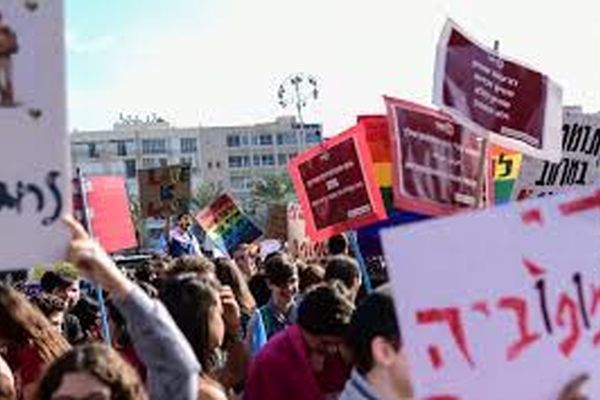 دانش‌آموزان ۲۰۰ مدرسه رژیم صهیونیستی برای تاکید بر لزوم مبادله اسرا تظاهرات کردند