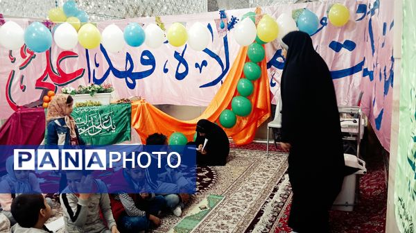 اجرای برنامه شاد برای کودکان در شهرستان کاشمر 