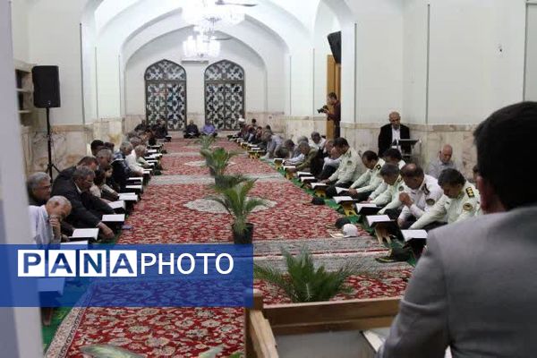  محفل انس با قرآن کریم در زیارتگاه شهید مدرس (ره)