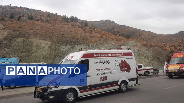 رژه ناوگان خودرویی آتش‌نشانی مشهد 