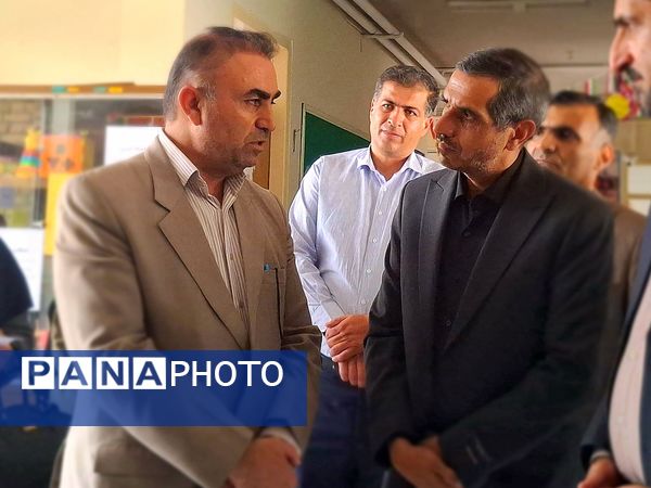 بازدید مدیرکل آموزش و پرورش استان چهارمحال وبختیاری در آموزشگاه استثنائی امید شهرستان بروجن 