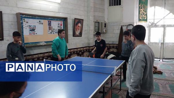 اعتکاف دانش‌آموزان دبیرستان شهید بابایی منطقه ۱۵ 