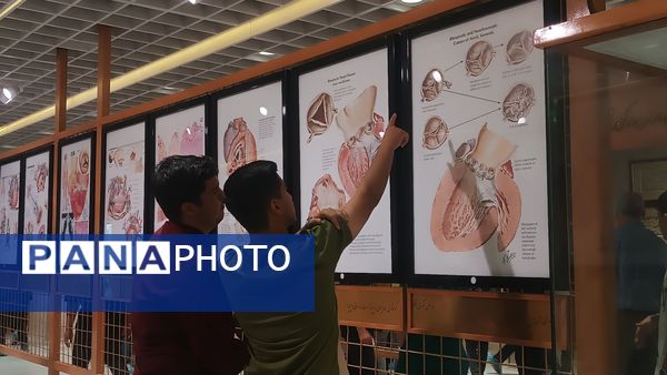 بازدید دانش‌آموزان دبیرستان شاهد ابوذر غفاری نیشابور از افلاک نمای نیشابور