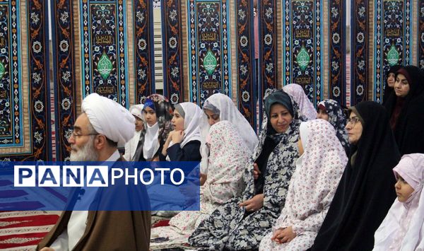تجمع معنوی مادران و دختران در مصلی رشت