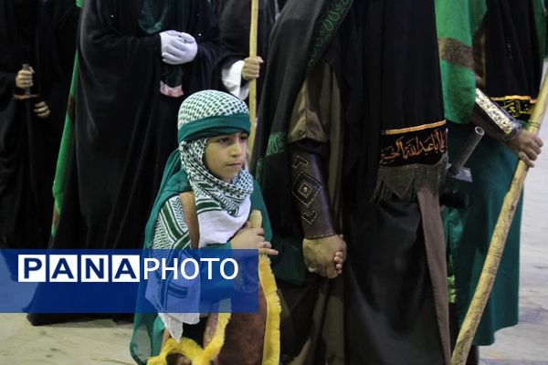 مراسم عزاداری و تعزیه خوانی شب هشتم محرم در گچساران 