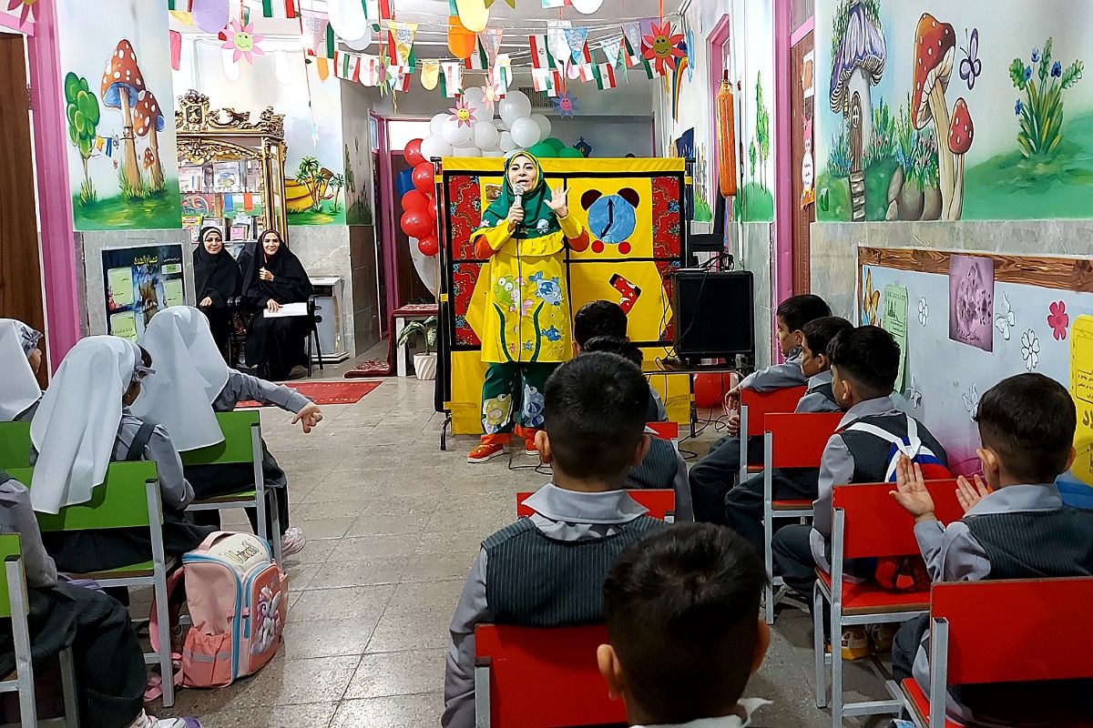 برگزاری جشن غنچه‌ها در کهریزک 