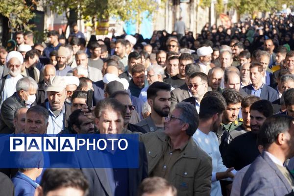 استقبال باشکوه مردم کوهدشت از شهدای گمنام  