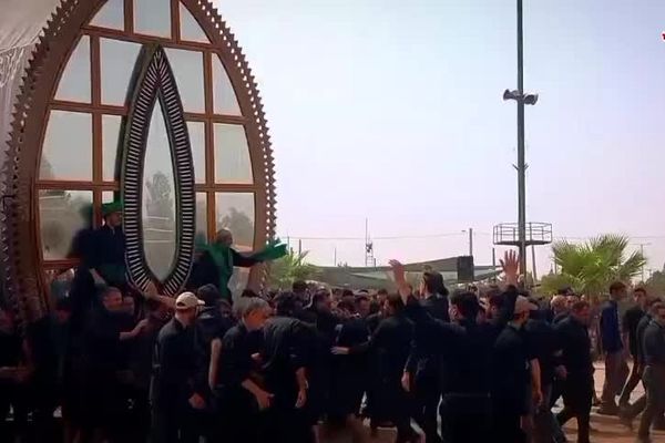 روایت خبرنگار پانا قم از آیین نخل گردانی در یزد