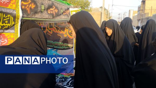 برپایی موکب بین راهی در مراسم پیاده روی جاماندگان اربعین شهرستان خلیل آباد 