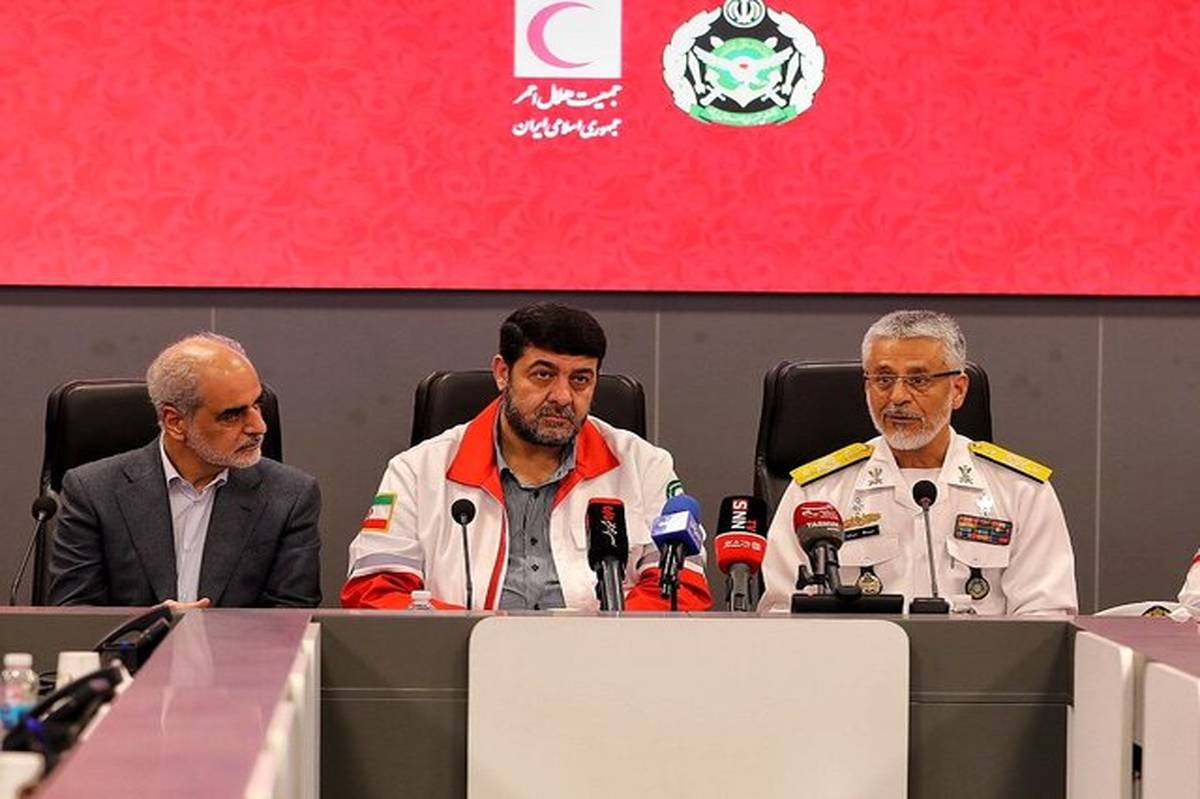 امضای تفاهم همکاری بین ارتش و هلالاحمر/ تأکید طرفین بر توسعه همکاریهای بهداشتی، درمانی و آموزشی