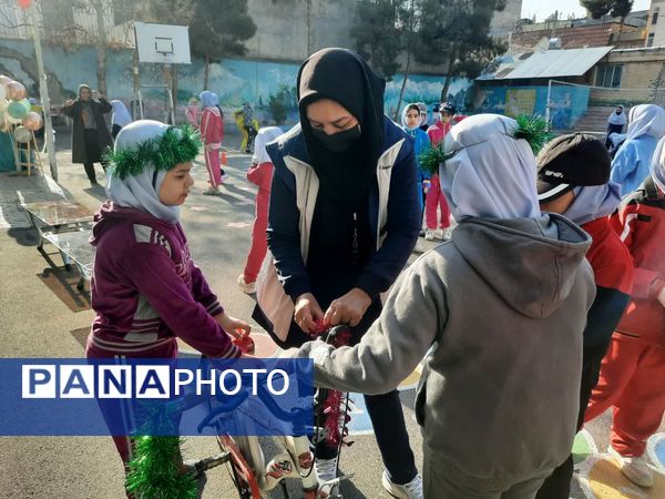المپیاد ورزشی درون مدرسه‌ای در دبستان دخترانه نوفل لوشاتو ناحیه سه مشهد مقدس