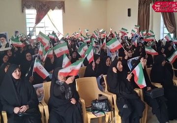 اجتماع بزرگ زینبیون در منطقه لاران برگزار شد 