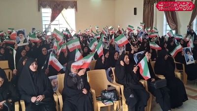 اجتماع بزرگ زینبیون در منطقه لاران برگزار شد 