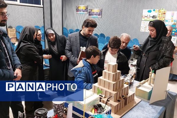 ایده‌های نو در دبستان البرز؛ هفته پژوهش با شور و هیجان آغاز شد