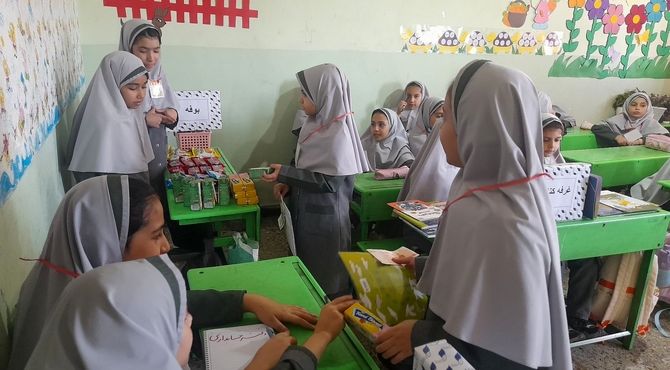 یادگیری خلاقانه ریاضی در کلاس چهارم: برگزاری فعالیت فروشگاهی برای دانش‌آموزان