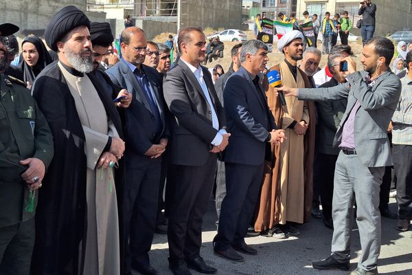 گزارش تصویری از راهپیمایی سیزده آبان در پردیس